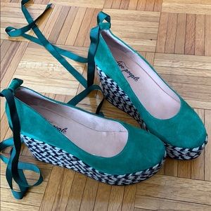 Green Free People platform shoes sz 40